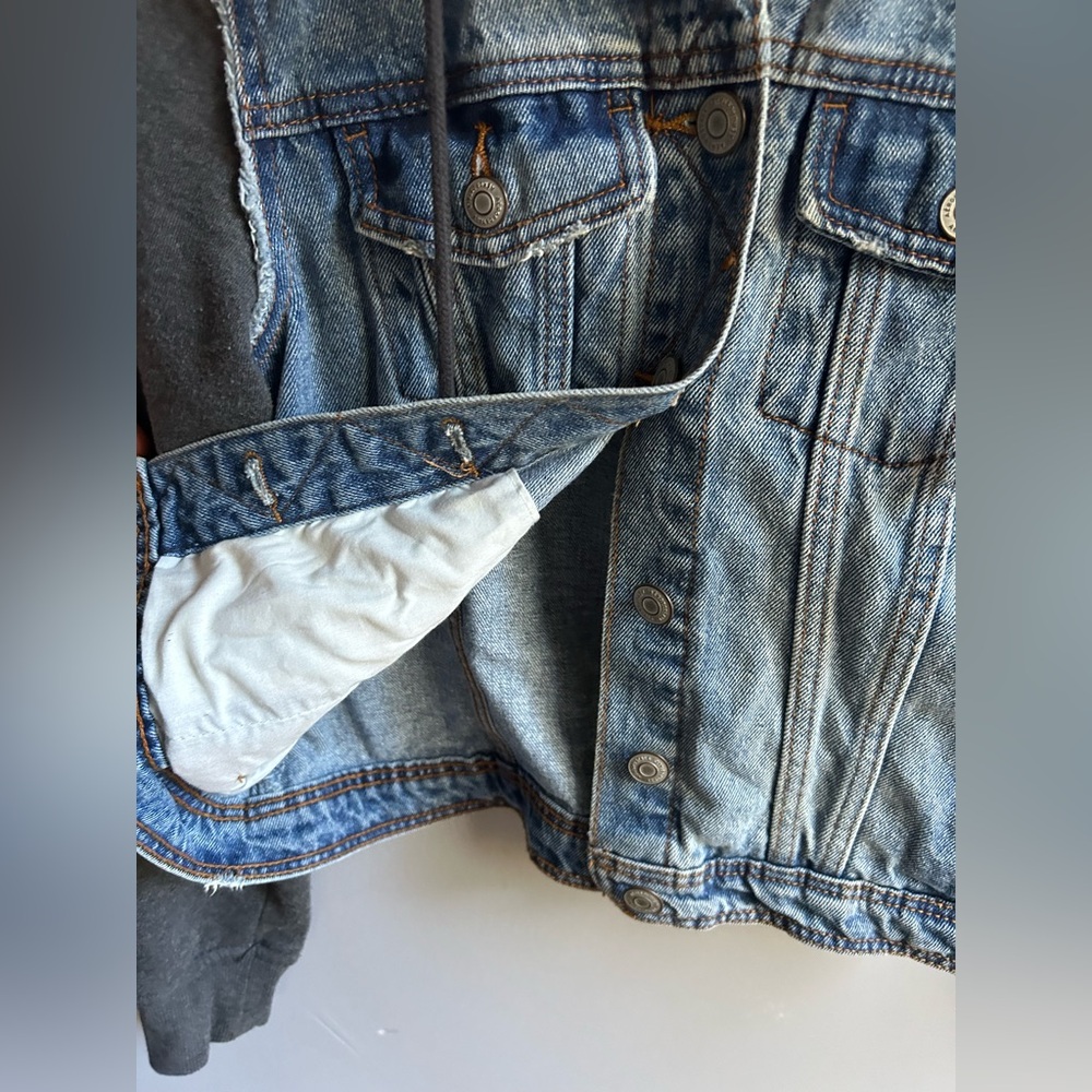 Aeropostale Women’s Denim Hybrid Jacket with Hood - Picture 6 of 9
